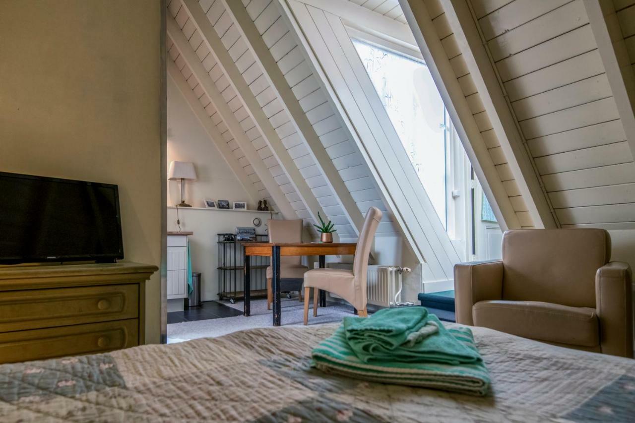 Bij De Sassenpoort Bed & Breakfast